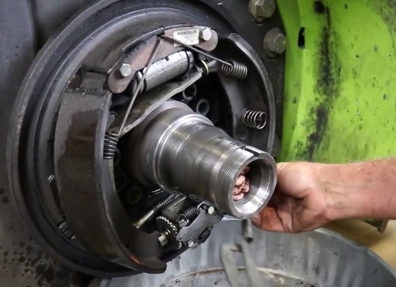 Installing a new Clark forklift drum brake wheel cylinder